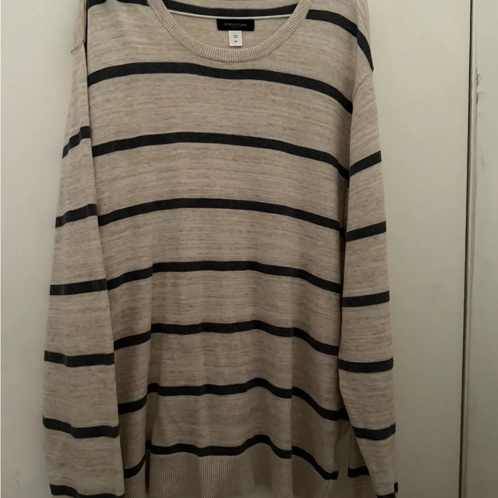 Structure Beige and Black Knitwear